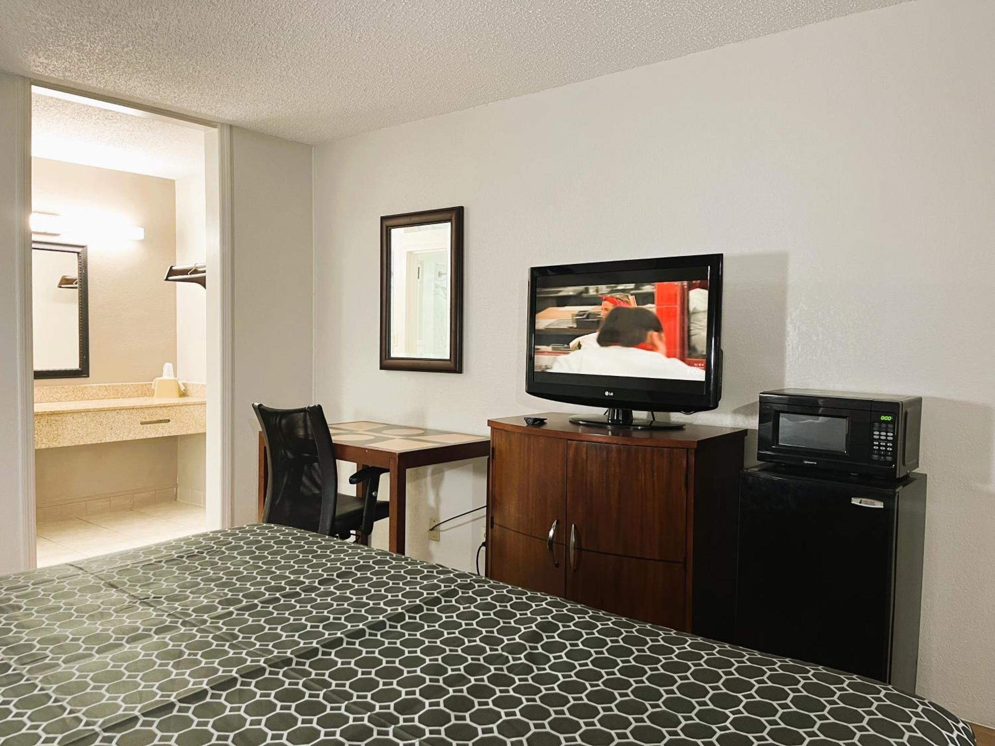 Budgetel Inn Phenix City Eksteriør billede