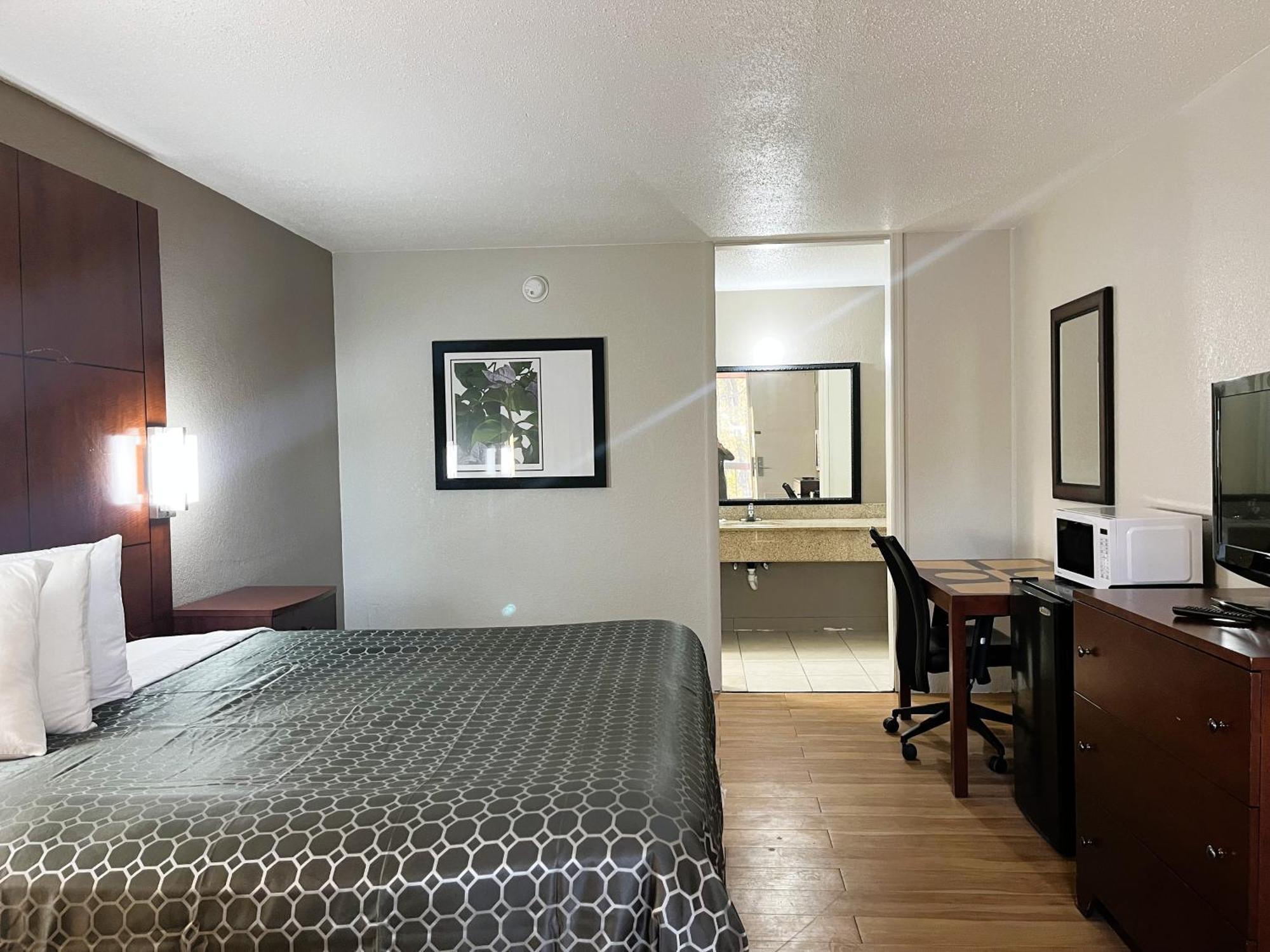 Budgetel Inn Phenix City Eksteriør billede
